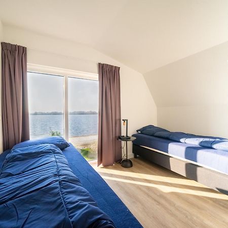 Europarcs De Kraaijenbergse Plassen Linden Room photo